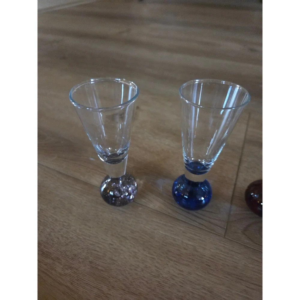 Set‎ of 4 Colorful Controlled Bubble Base Cordial Liqueur Glasses V-Shape Bowl